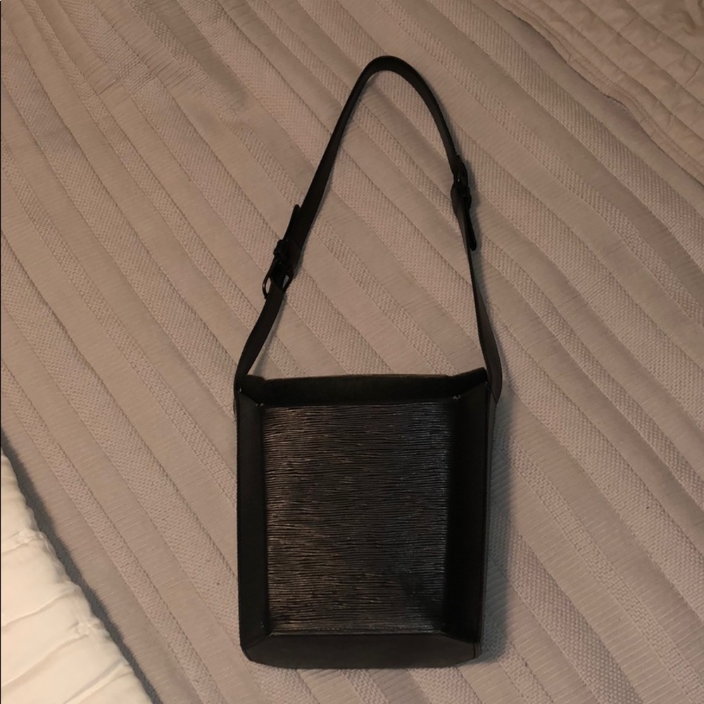 AUTHENTIC Louis Vuitton Sac Seau Bag